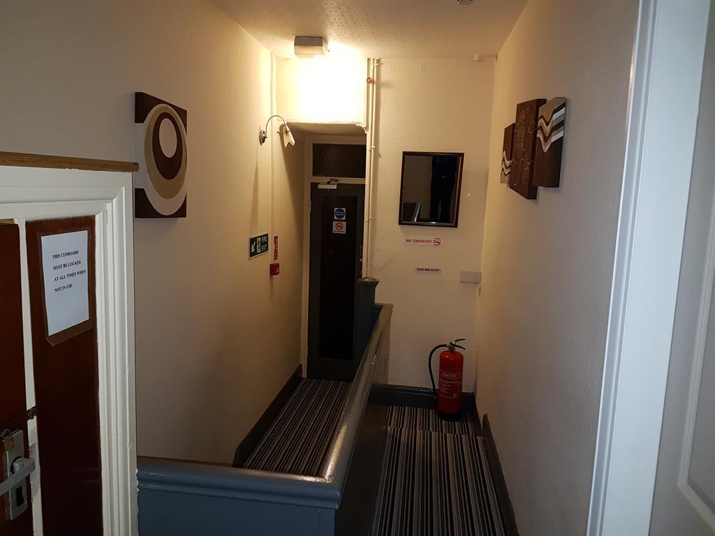 Kings Court Families & Couples Bed & Breakfast Blackpool Bagian luar foto