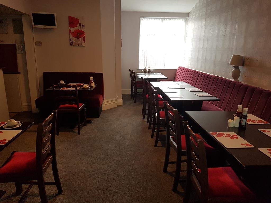 Kings Court Families & Couples Bed & Breakfast Blackpool Bagian luar foto