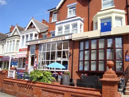Kings Court Families & Couples Bed & Breakfast Blackpool Bagian luar foto